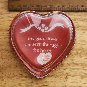 1983 Vintage Avon Gift Collection IMAGES OF LOVE Heart-shaped Photo Paperweight